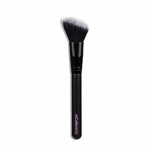 MCoBeauty. Pro Angled Blush Brush