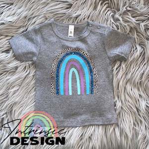 6-12mth Grey tee - Trixie rainbow