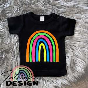 0-3mth Black tee - Hendrix rainbow