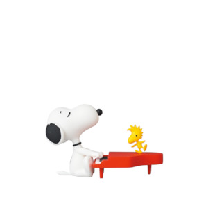 UDF Peanuts 13 Pianist Snoopy