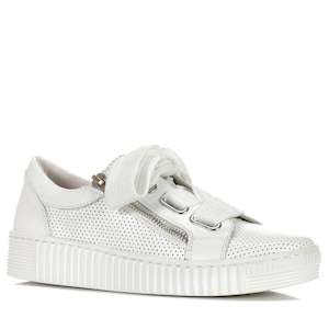 Shoes: EOS - Jovi - White perf