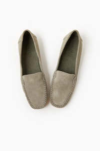 Walnut Melbourne: Walnut Melbourne - Cigar Loafers Sage