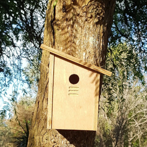 Internet only: Kohab Sparrow Birdhouse