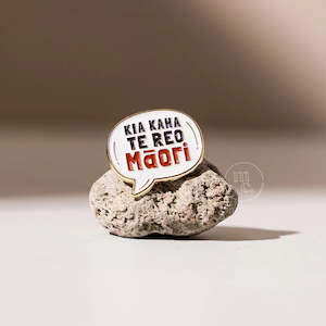 Native Collection: 'Kia Kaha Te Reo Māori' Enamel Pin