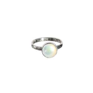 La Stèle Mother of Pearl Circle Ring