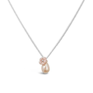 Mama: Mère Mother of Pearl Pink Flower Necklace