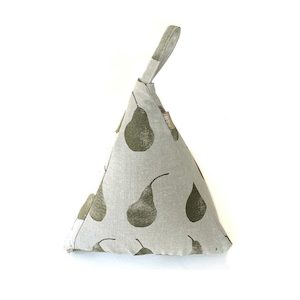 Pear Doorstop – Khaki