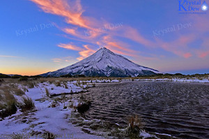 Sunrise From The Pouakai Tarns-2