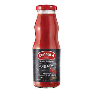 Grocery wholesaling: Coppola Tomato Passata (Puree) 680g - BBD 31.12.24