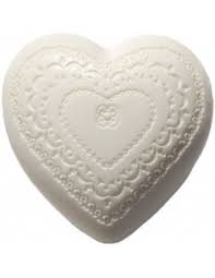 Grocery wholesaling: Heart Shaped Soap 100g