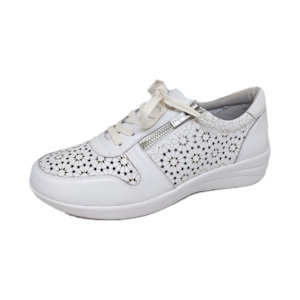 Flats: Nuse White