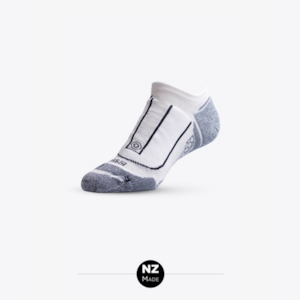 Nz Sock Company: E04 Unisex Performance Tec No Show White