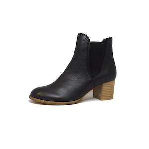 Outlet Boots: Sadore Black