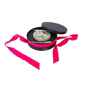 Caviar gift boxes with spoons 30-50g