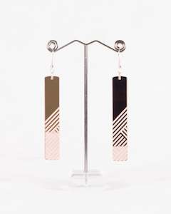 Sonz Earings: Mana Bar Rose Gold Mirror