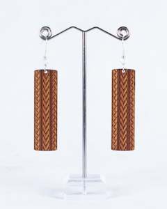 Sonz Earings: Samoan Spearhead Bar Wood