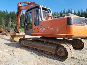 Industrial machinery or equipment wholesaling: Hitachi ZX200LC-1 Excavator