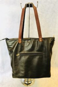 Leather clothing manufacturing: Leather Bag – Large bag detachable lining