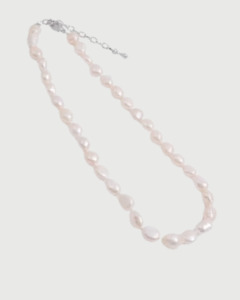 Kiwicraft Irregular Pearl Necklace