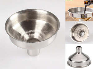 Products: Hip Flask Funnel