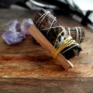 Yerba smudge stick & Palo santo