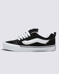 Sporting equipment: VANS KNU SKOOL VN009QC6BT