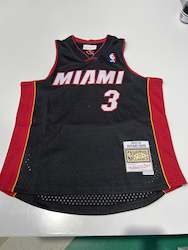 Sporting equipment: MNMHD7BRD0 MIAMI HEAT WADE