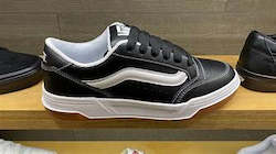 00D269x1 VANS HYLANE BLK/WHT/GUM