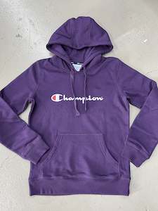 Sporting equipment: CHAMPION W SCRIPT HOOD ROMEO CWG4N GQI