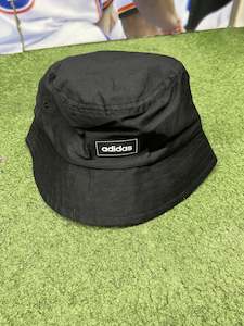 ADIDAS CLSC BUCKET HAT HC7210