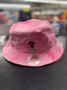 Sporting equipment: CG20285 DYE BULLS BUCKET HAT