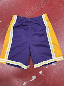 Sporting equipment: MNLLB7BSWR LAKERS YTH