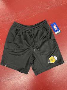 Sporting equipment: OSLLB7SBEP YTH TEAM MESH SHORTS LAKERS