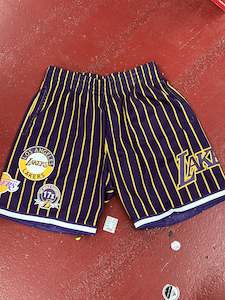 MNLL5013 HOMETOWN MESH SHORTS LAKERS