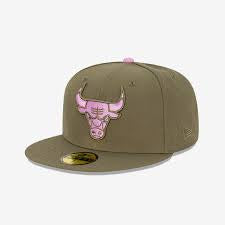 60428312 Ne Bulls Fitted Cap