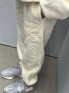 ARBY N OPAL EMBOSSED CREAM PANTS