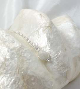 Rise Moonstone Necklace Silver