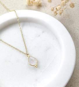 Gold Necklaces: Rise Rose Quartz Necklace Gold