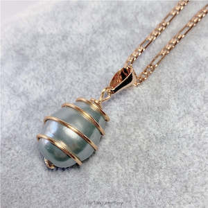 Gold-Filled Spiral Caged Shell Pearl Pendant Necklace (Light Grey)