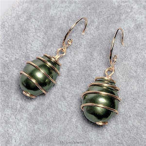 Gold-Filled Spiral Caged Shell Pearl Earrings (Olive)