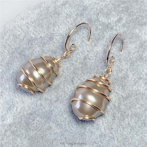 Gold-Filled Spiral Caged Shell Pearl Earrings (Champagne)