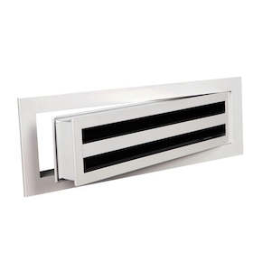 Linear Slot Grille with Removable Core