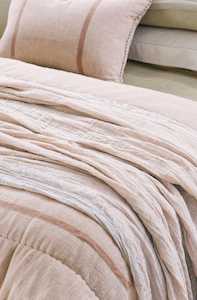 Leggera Pink Clay Throw