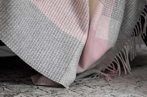 Cashmere Lambswool Throw ROSE Soft Luxury