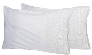 Linen - household: White Pillowcase Pair with Lace Trim