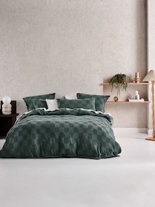 Household linen wholesaling: Capri Duvet Cover Set