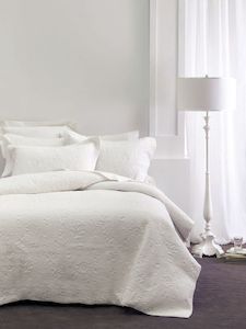 Household linen wholesaling: Chantel Bedspread Set