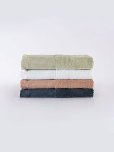 Household linen wholesaling: Aria Bath Towel