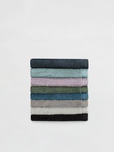 Household linen wholesaling: Obsession Air Rich Hand Towel