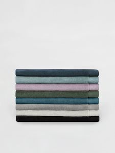 Household linen wholesaling: Obsession Air Rich Bath Mat